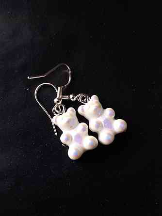 Сережки мишки, белые с напылением - размер мишки 1,7см, смола Киев