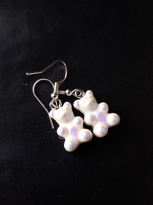 Сережки мишки, белые с напылением - размер мишки 1,7см, смола Киев - изображение 1