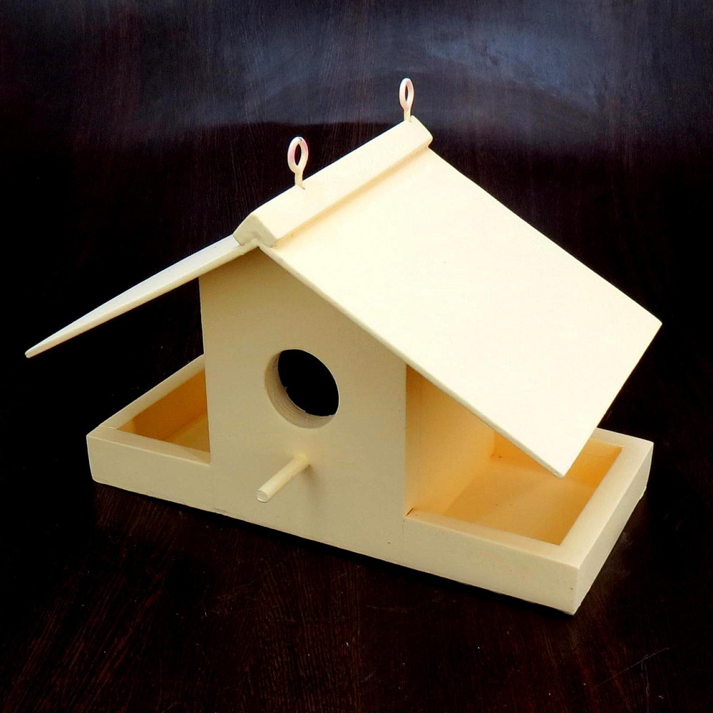 Кормушка со скворечником 