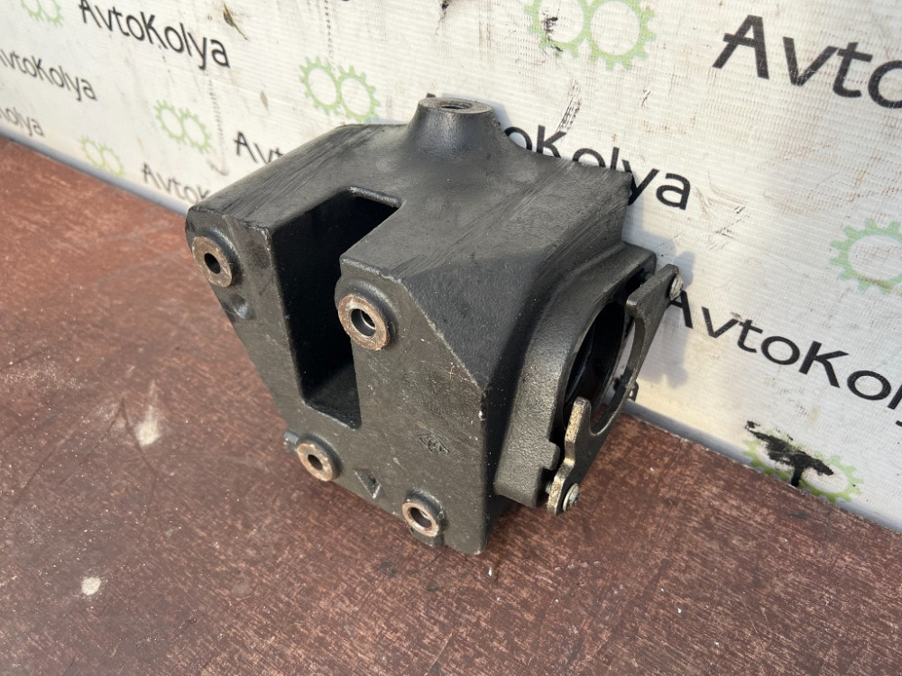 Кронштейн промвала правий Opel Vivaro 2.5 dci 2007-2014 (8200426805) Ковель - изображение 3