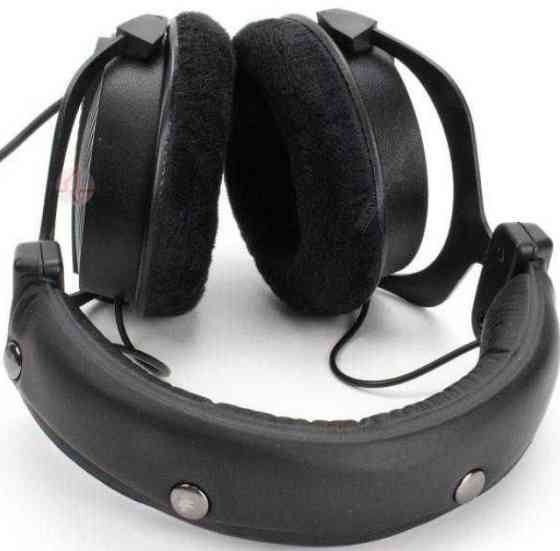 Студийные: Beyerdynamic DT 990 PRO 80 и 250 ом. Киев