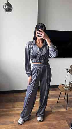 Женский плюшевый костюм тройка: кофта топ и штаны велюр Графит, 42/44 Одесса