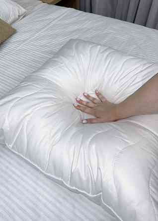 Подушка для сну гіпоалергенна Decorator Quilt 70x70х20 см, колір білий (84-174) Київ