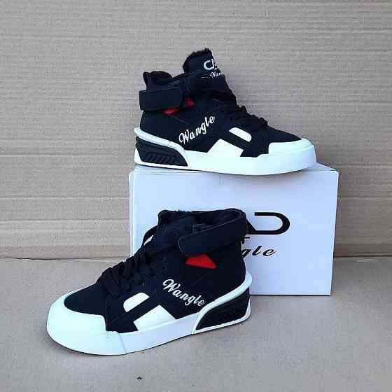 Зимові жіночі Кросівки на хутрі Чорні Снікерси Черевики (розміри: 36,39,41) Дніпро