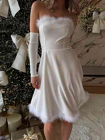 Женское новогоднее платье снегурочки с открытыми плечами и перчатками креп дайвинг + пух Белый, 42/44 Одесса