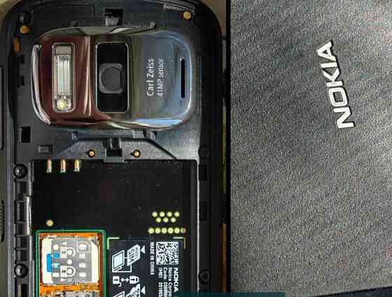 Телефон Nokia 808 Pure View Киев