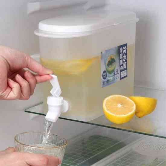 Пластиковый лимонадник с краником 2,5л Винница