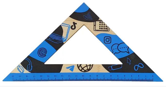 Трикутник дерев'яний 20 см. 