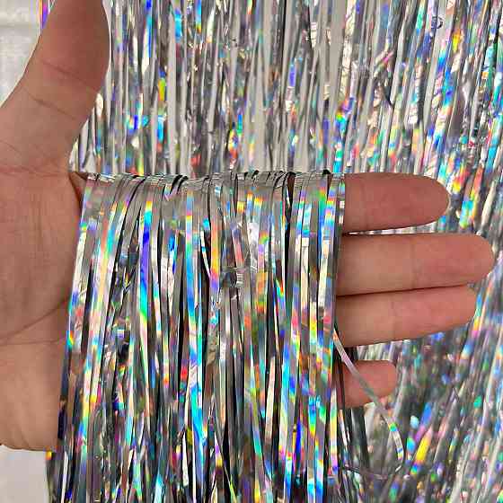 Дощик для фотозони з голограмою 2 м на 1 м сріблястий Київ