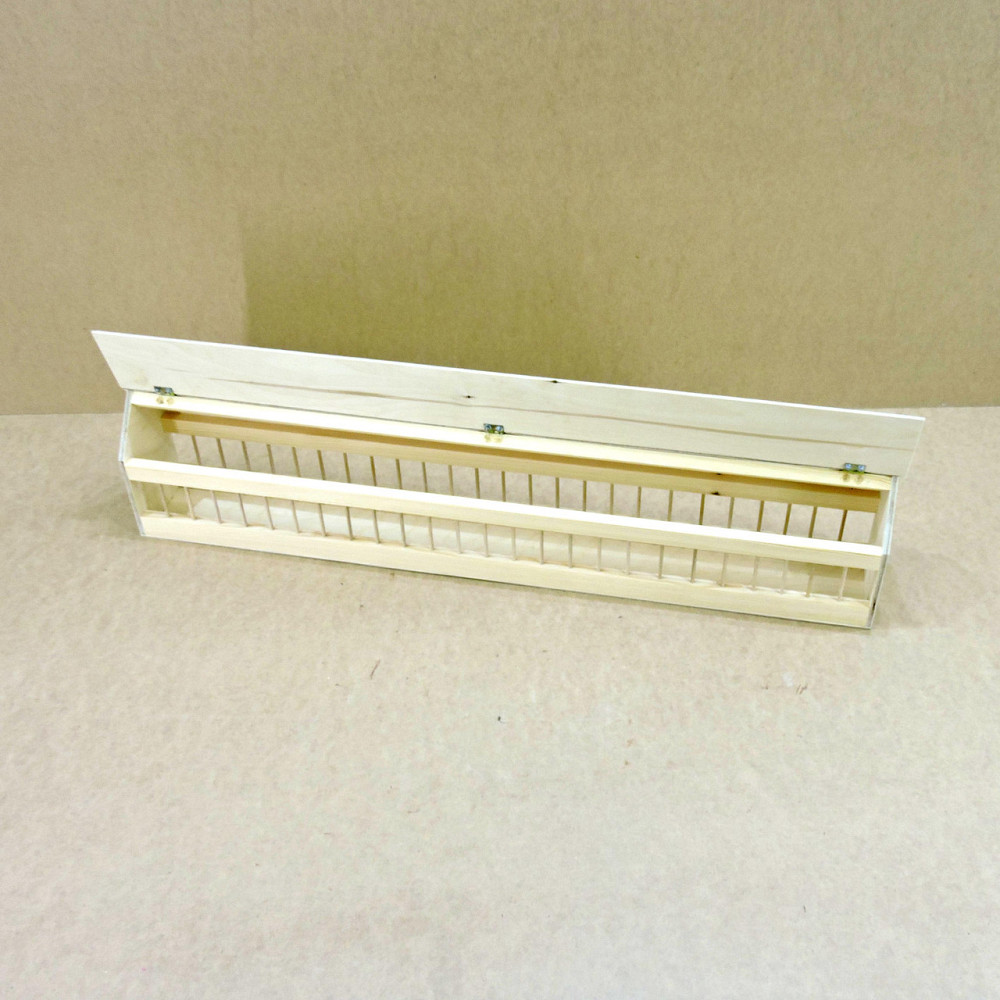 Деревянная кормушка для голубей 