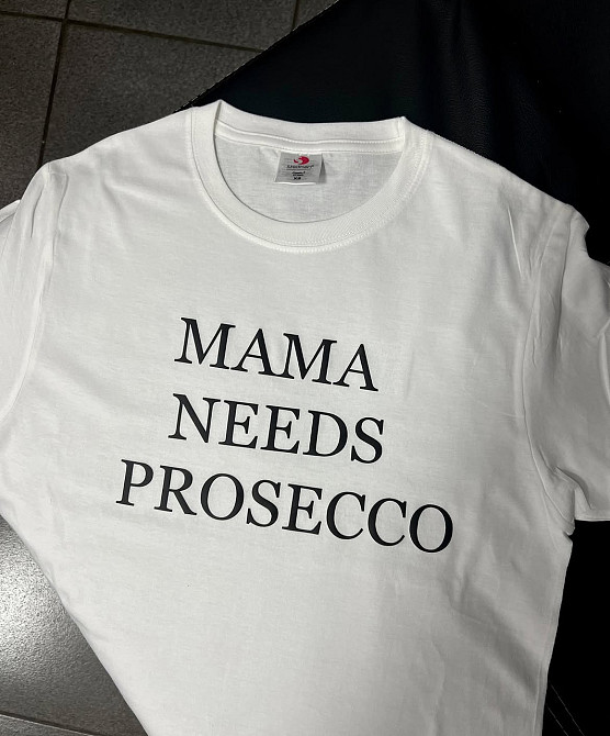 Футболка Super Mom | Футболка для мами до Дня матері | Подарунок мамі | День матері XS, Червоний Чернівці - фото 1