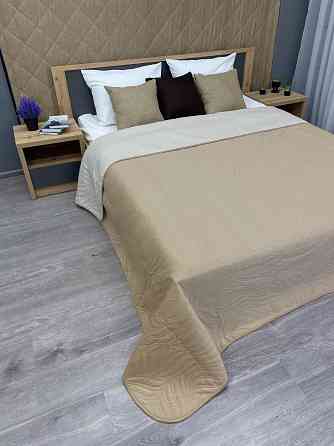 Покривало стьобане Decorator Велюр листя 240х260 см бежевий (85-040) Київ