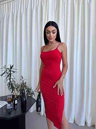 Женское романтическое праздничное миди-платье из плотного микродайвинга Красный Одесса