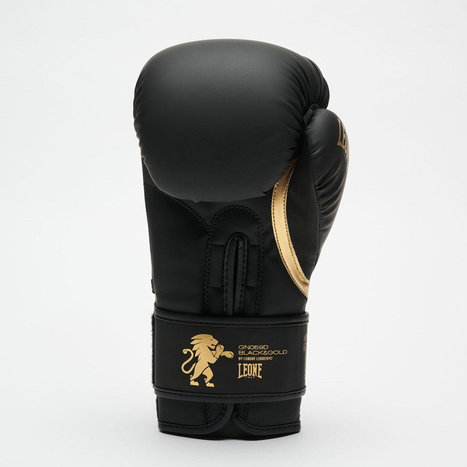 Боксерські рукавиці Leone GN059D Black/Gold 10 унцій (капу в комплекті) Кам'янське - фото 5