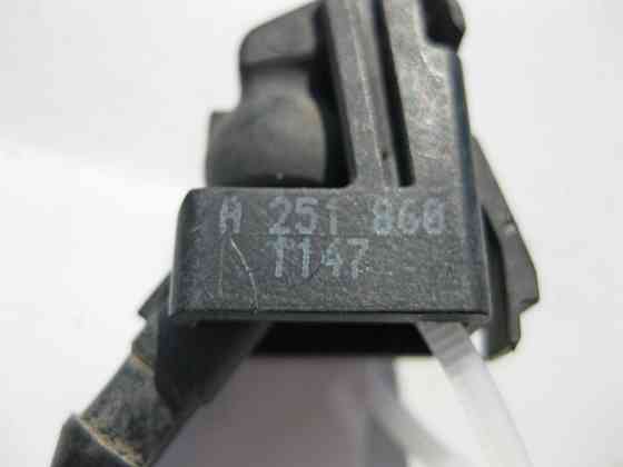 Mercedes-Benz  A2518601147 Центральна форсунка омивача лобового скла R-Class W251 Одеса