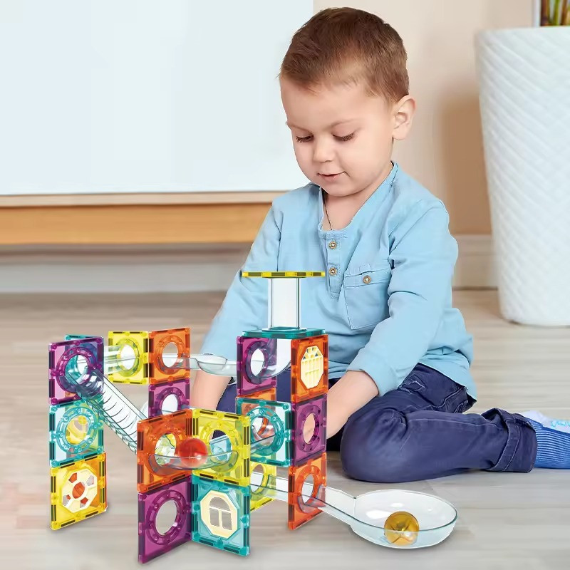 Конструктор магнитный лабиринт на 56 деталей разноцветный Каменец-Подольский - изображение 1