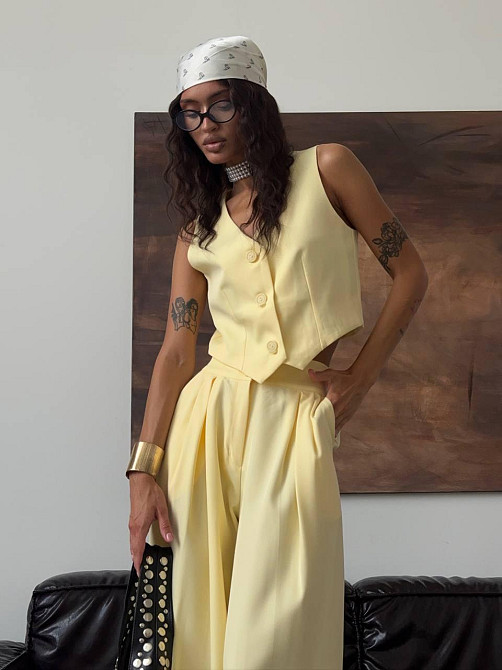 Жіночий стильний брючний костюм двійка: жилет і штани костюмка Лимонний, 44/46 Одеса - фото 2