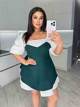 Женское стильное комбинированное мини платье с квадратным вырезом костюмка + 100% белый коттон Изумрудный, 54/56 Одесса