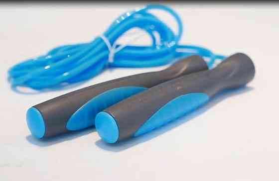 Скакалка спортивна для PowerPlay 4204 Classic Jump Rope Блакитна (2,7m.) Київ