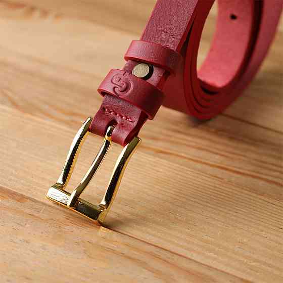 Яскравий тонкий шкіряний ремінь для жінок GRANDE PELLE 22951 Червоний Київ