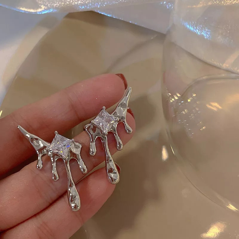 Серьги гвоздики женские 25 на 25 мм серебристый Киев - изображение 3