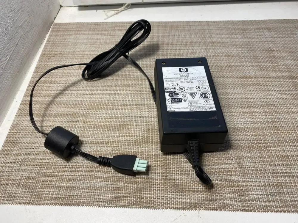 Блок живлення HP 32V 2A Луцк - изображение 1