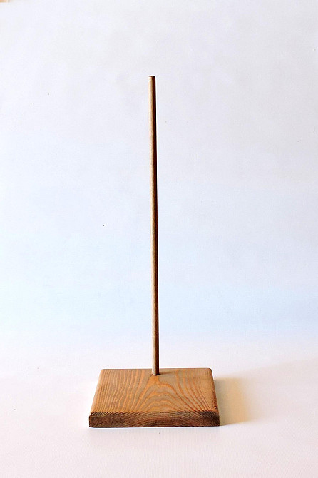 Подставка для кукол 