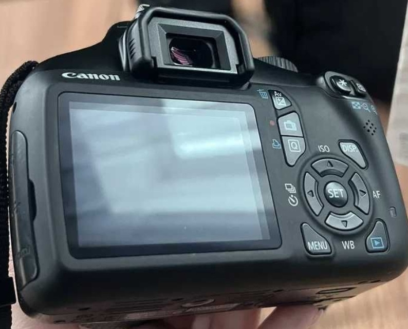 Дзеркальний Фотоаппарат Canon Eos 1100D Київ - фото 2