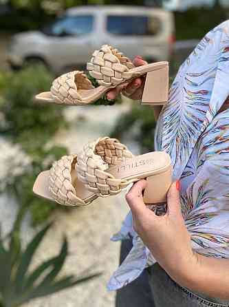 Stilli Шльопанці жіночі зі штучної шкіри на підборах бежеві STILLI L117-2 р. 36, 38, 39 / Літні Коломия