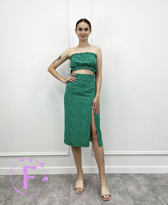 Летний женский топ с рюшами «Ruffie» 46, Зелений, В горошок Киев - изображение 1