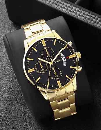 Подарочный набор для мужчин наручные часы с датой с браслетом кулоном и кольцом золотистый Киев