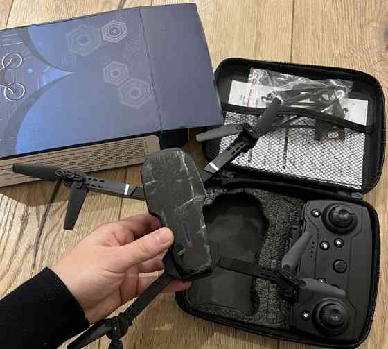 Сложный квадрокоптер, дрон E88 с камерой, WIFI пультом, USB зарядкой. Харьков