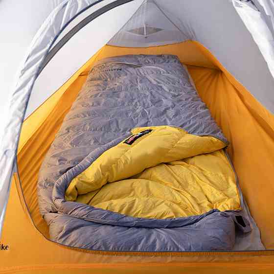 Спальний мішок із натуральним пухом Naturehike CW400 NH18C400-D M Жовто-сірий Вінниця