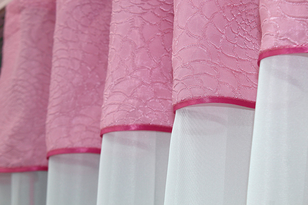 Кухонный комплект VR-Textil № 085к шторки с ламбрекеном белый с розовым 280х170 см (52-0729) Киев - изображение 4