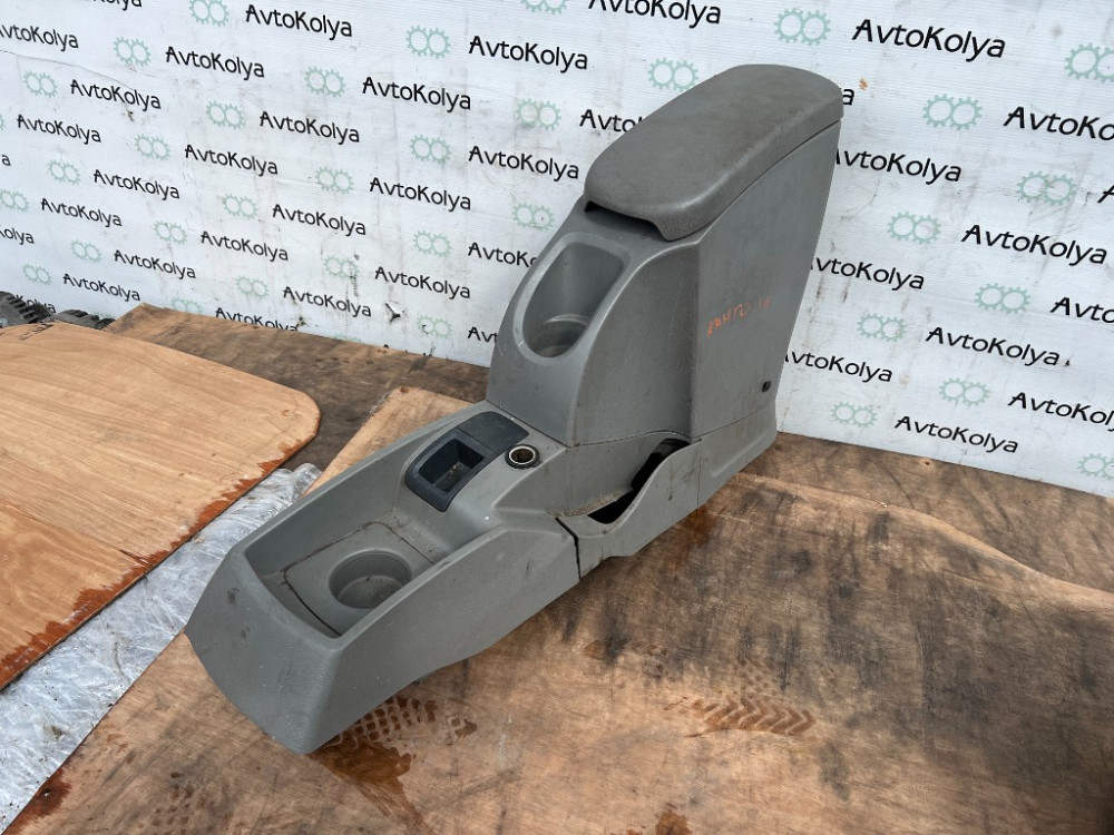 Підлокотник (консоль центральна) Renault Kangoo III 2008-2012 (8200457030) Ковель - фото 1