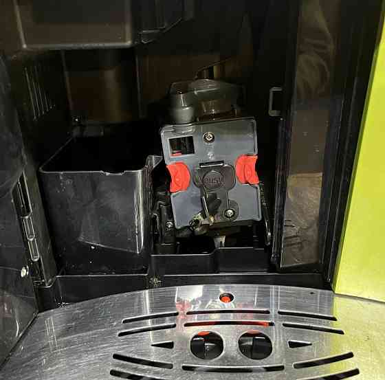 Кавомашина Delonghi Perfecta
ESAM5400 Київ