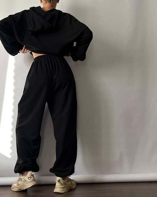 Женский теплый прогулочный костюм двойка: кофта и штаны микрофлис Черный Одесса - изображение 2