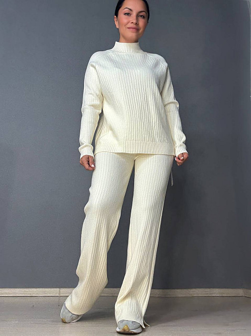 Костюм женский Accorddream 8703-28108 свитер с брюками в рубчик вязаный оверсайз, молочний, one size Киев - изображение 1