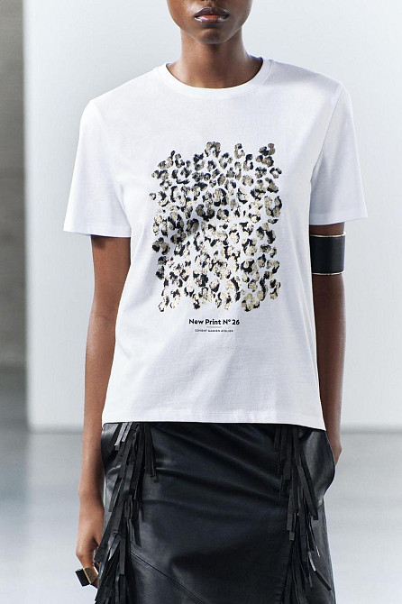 Футболка жіноча з принтом  48 Біла 2664085880 Дніпро - фото 1