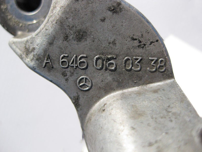 Mercedes-Benz  A6460160338 Утримувач вакуумного насоса двигуна OM646 R4 2.2 cdi E-Class W211 Одесса - изображение 4