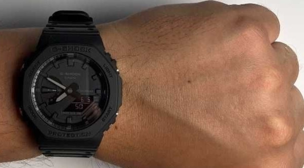 Часы Casio GA-2100-1A1, касио джи шок Киев - изображение 1