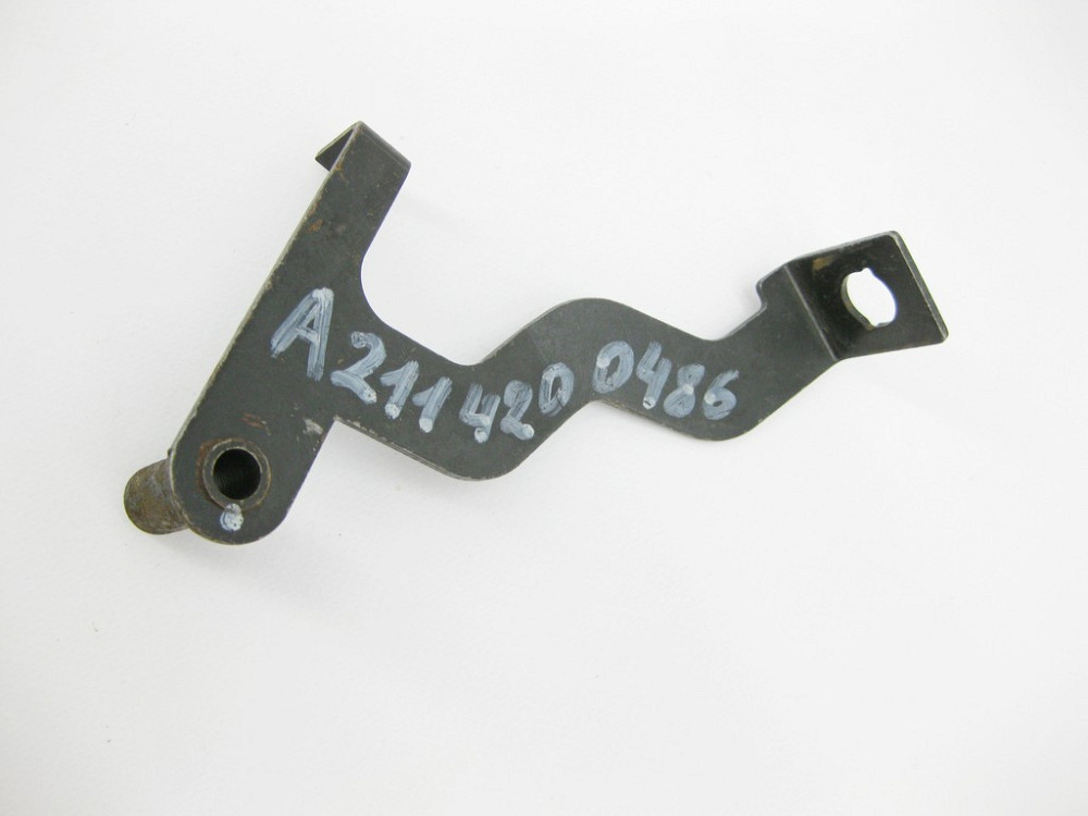 Mercedes-Benz  A2114200486 Тримач гальмівної трубки на передньому правому супорті E-Class W211 4matic Одесса - изображение 7