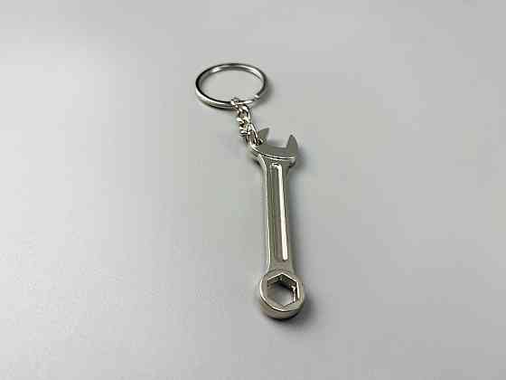 Автомобільний брелок ріжково-накидний ключ, брелок на ключі для водія, брелок металевий на авто ключі Мукачево