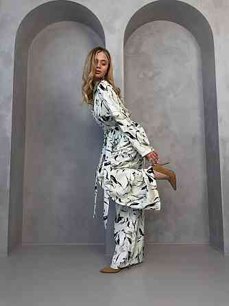 Женский стильный свободного кроя костюм из шелка сатина Одесса