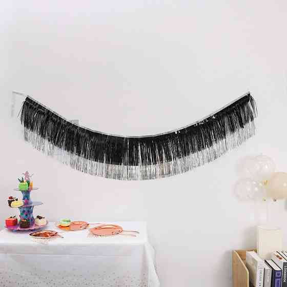 Гирлянда из дождика для фотозоны 175 на 35 см черно-серебристый Киев