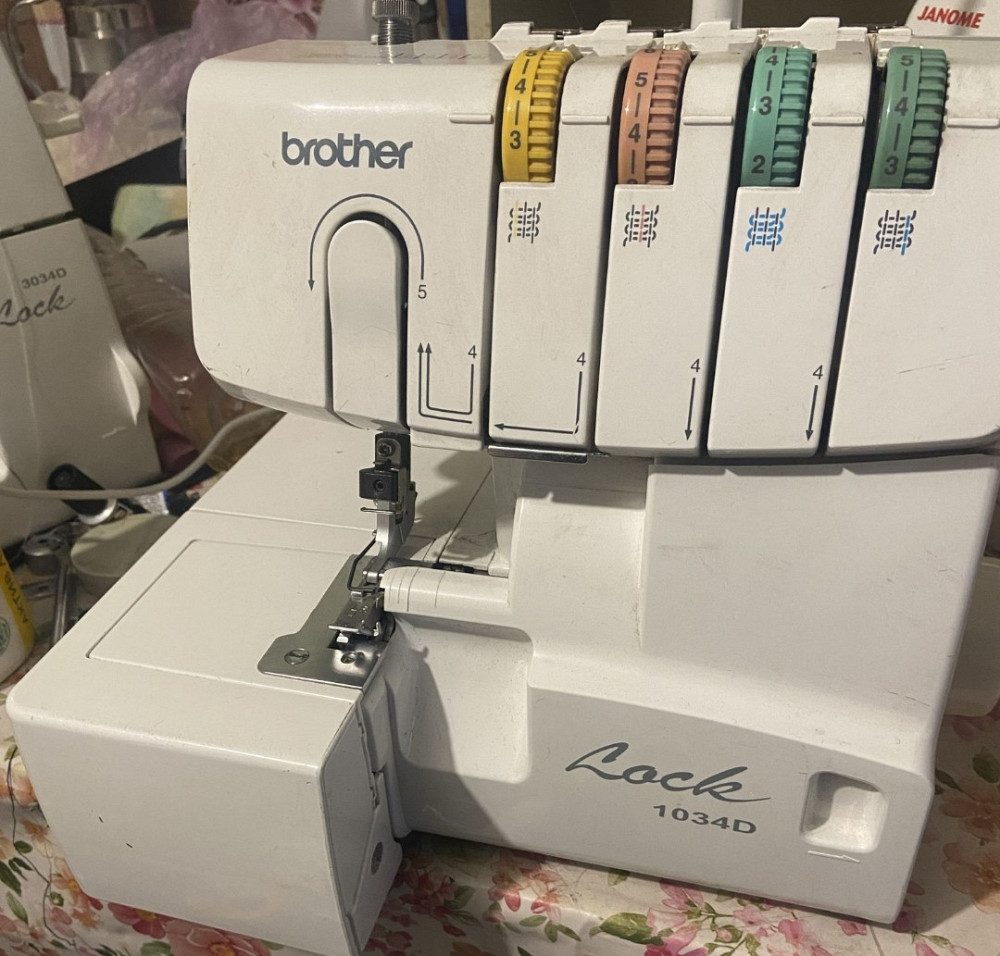 Оверлок на 4 нитки брендовий налаштований робочий налаштований. Харків - фото 1