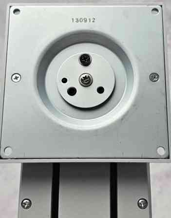 Підставка для монітора 22-24" універсальна 100x100 є кількість. Харків