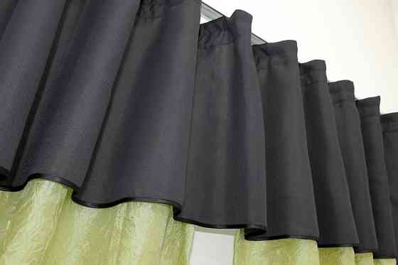 Кухонные шторы VR-Textil № 073к с ламбрекеном и подхватами салатовый с графитовым 275х170 см (52-0154) Киев