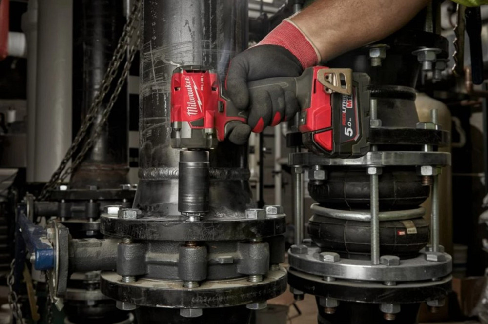 Гайковерт аккумуляторный бесщеточный 1/2'' MILWAUKEE, M18 FIW2F12-502Х, 339Нм, с кольцом (зарядное устройство M12-18 FC, 2 аккумулят Одесса - изображение 9