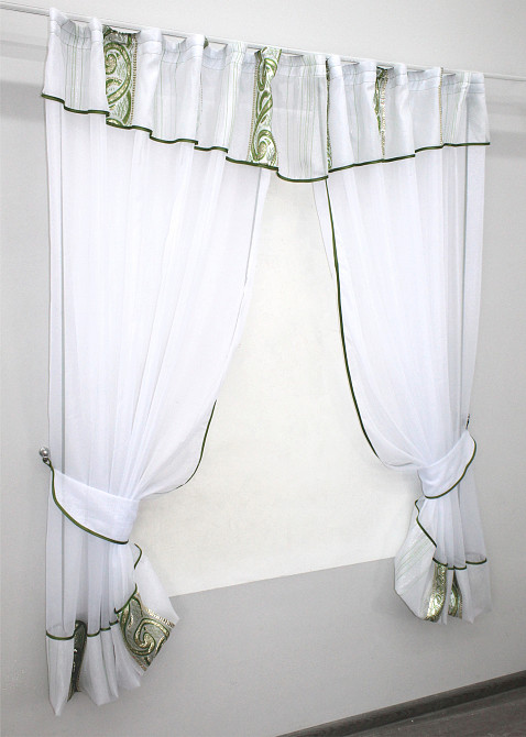 Кухонные шторы VR-Textil № 085к с ламбрекеном и подхватами белый с зеленым 300х170 см (59-784) Киев - изображение 2